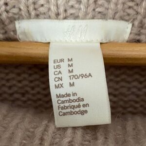 H&M Women's Beige Sweater